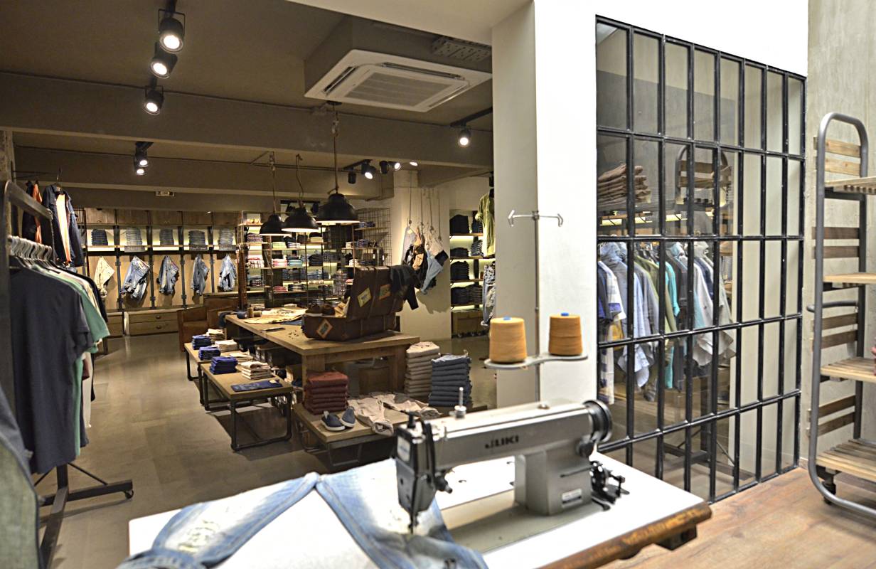 STAFF Jeans & Co – Tsimiski