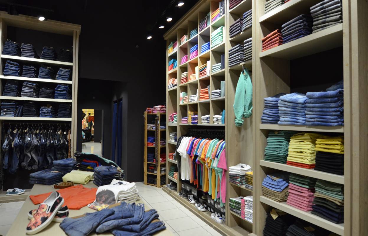 STAFF Jeans & Co - One Salonica — φωτογραφία 5