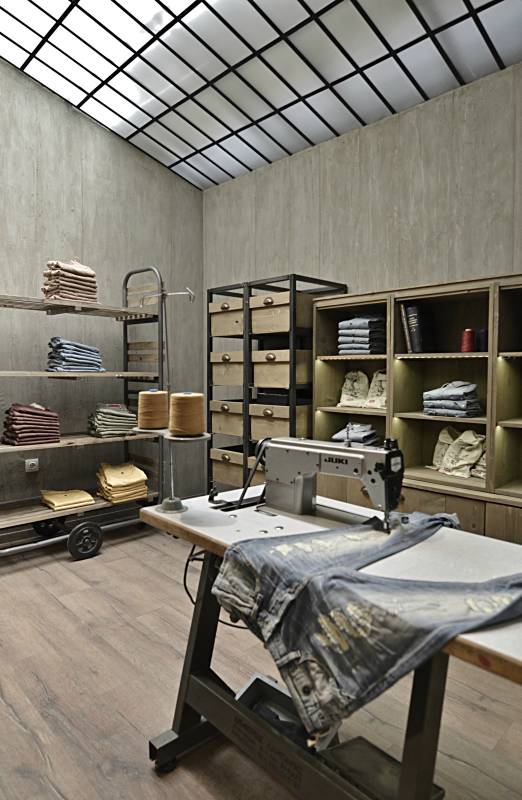STAFF Jeans & Co - Tsimiski — φωτογραφία 10