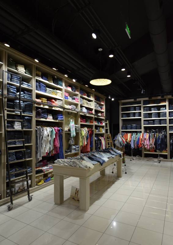 STAFF Jeans & Co - One Salonica — φωτογραφία 11