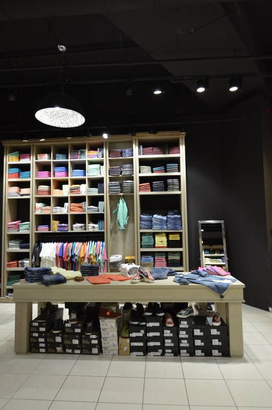 STAFF Jeans & Co - One Salonica — φωτογραφία 14