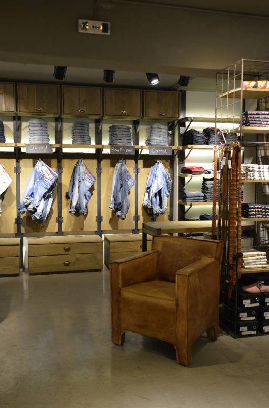 STAFF Jeans & Co - Tsimiski — φωτογραφία 16