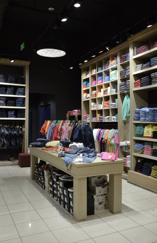 STAFF Jeans & Co - One Salonica — φωτογραφία 19