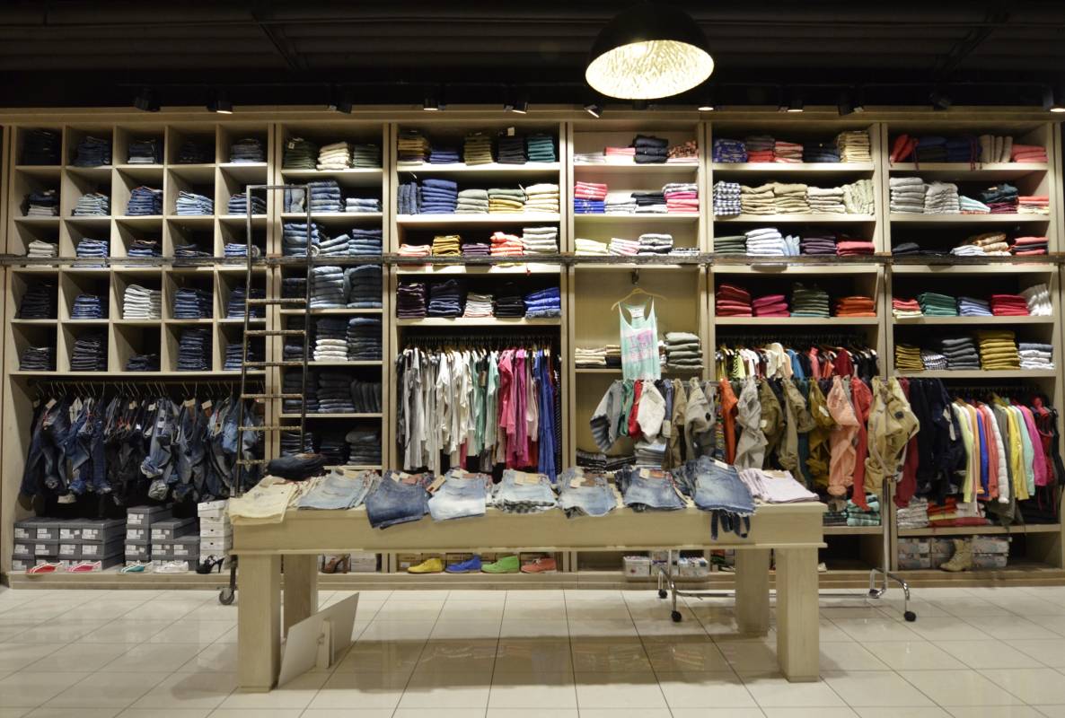 STAFF Jeans & Co - One Salonica — φωτογραφία 24