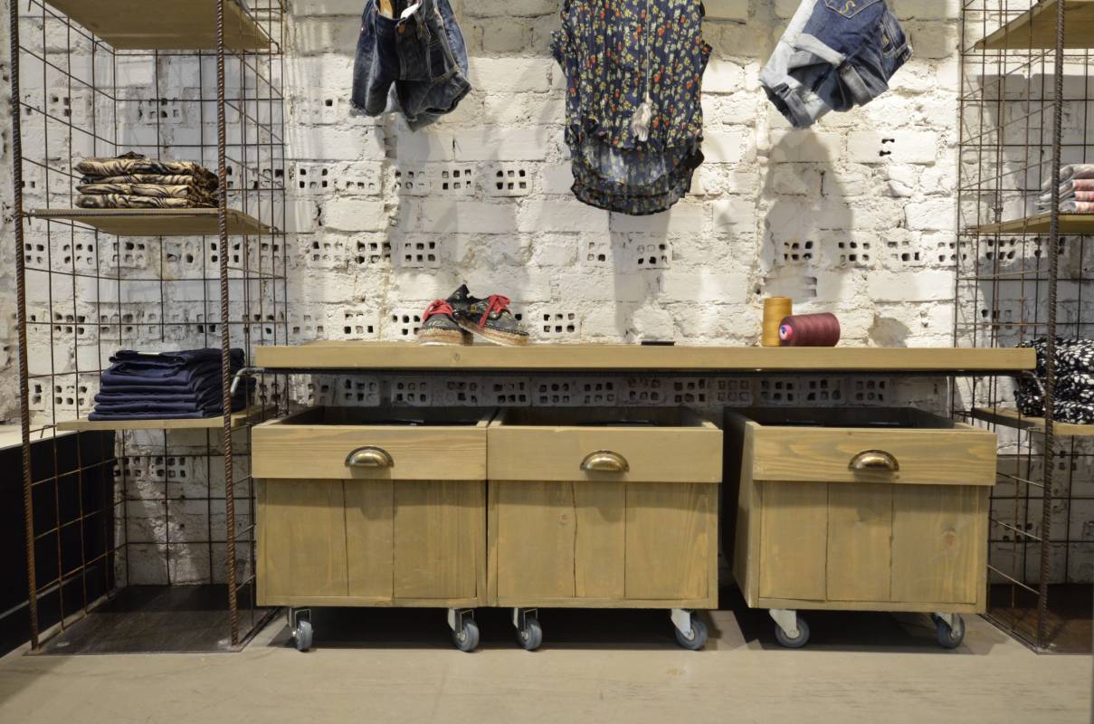 STAFF Jeans & Co - Tsimiski — φωτογραφία 33