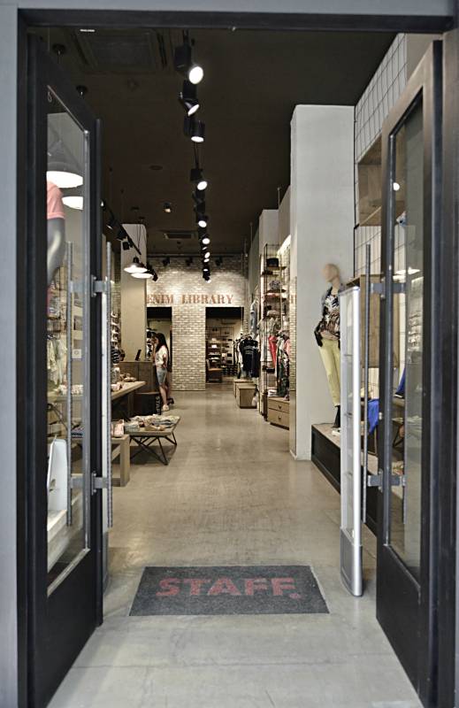 STAFF Jeans & Co - Tsimiski — φωτογραφία 53